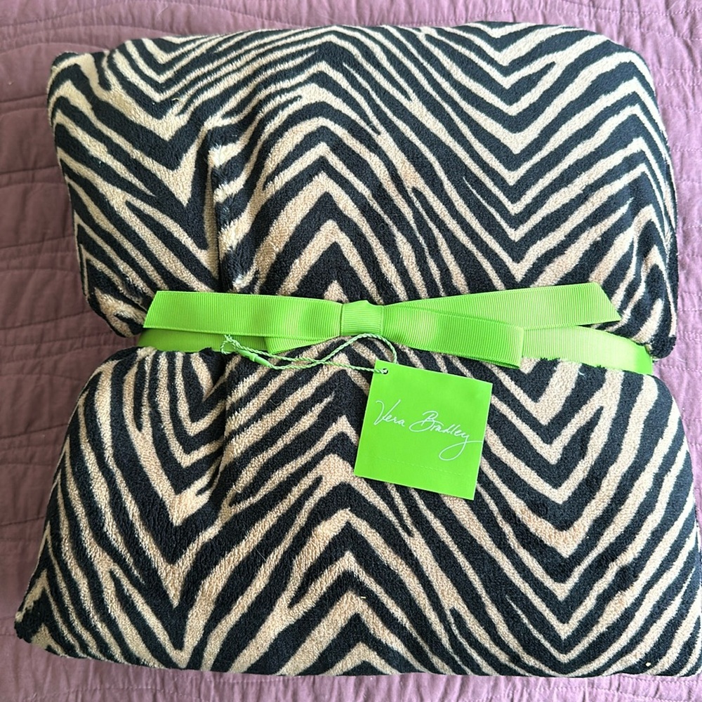 Vera Bradley NWT 80" x 50" Throw Blanket - Zebra